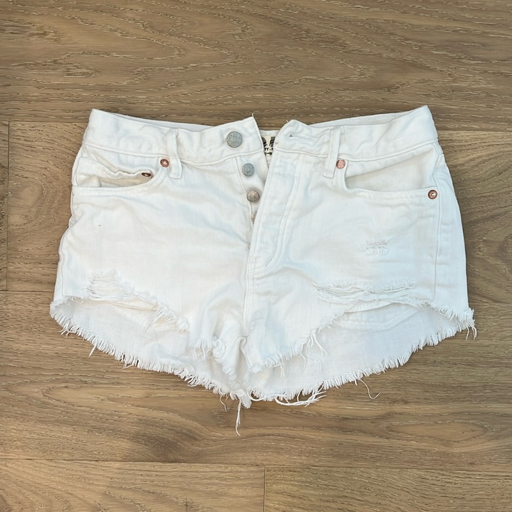 free people we the free white jean shorts women’s size 25